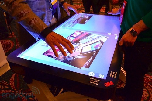 CES2012:3M公司展示46吋触控桌面系统_硬件_科技时代_新浪网